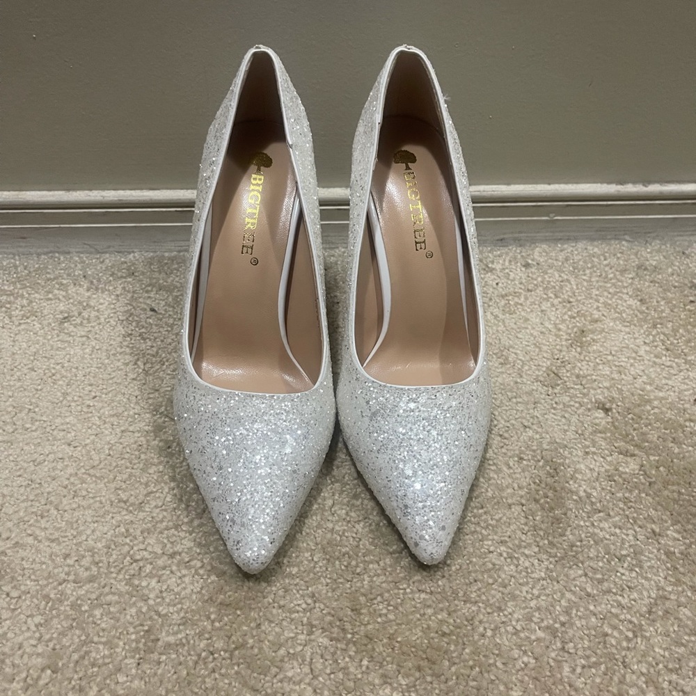 White Sparkle size 5.5 heels